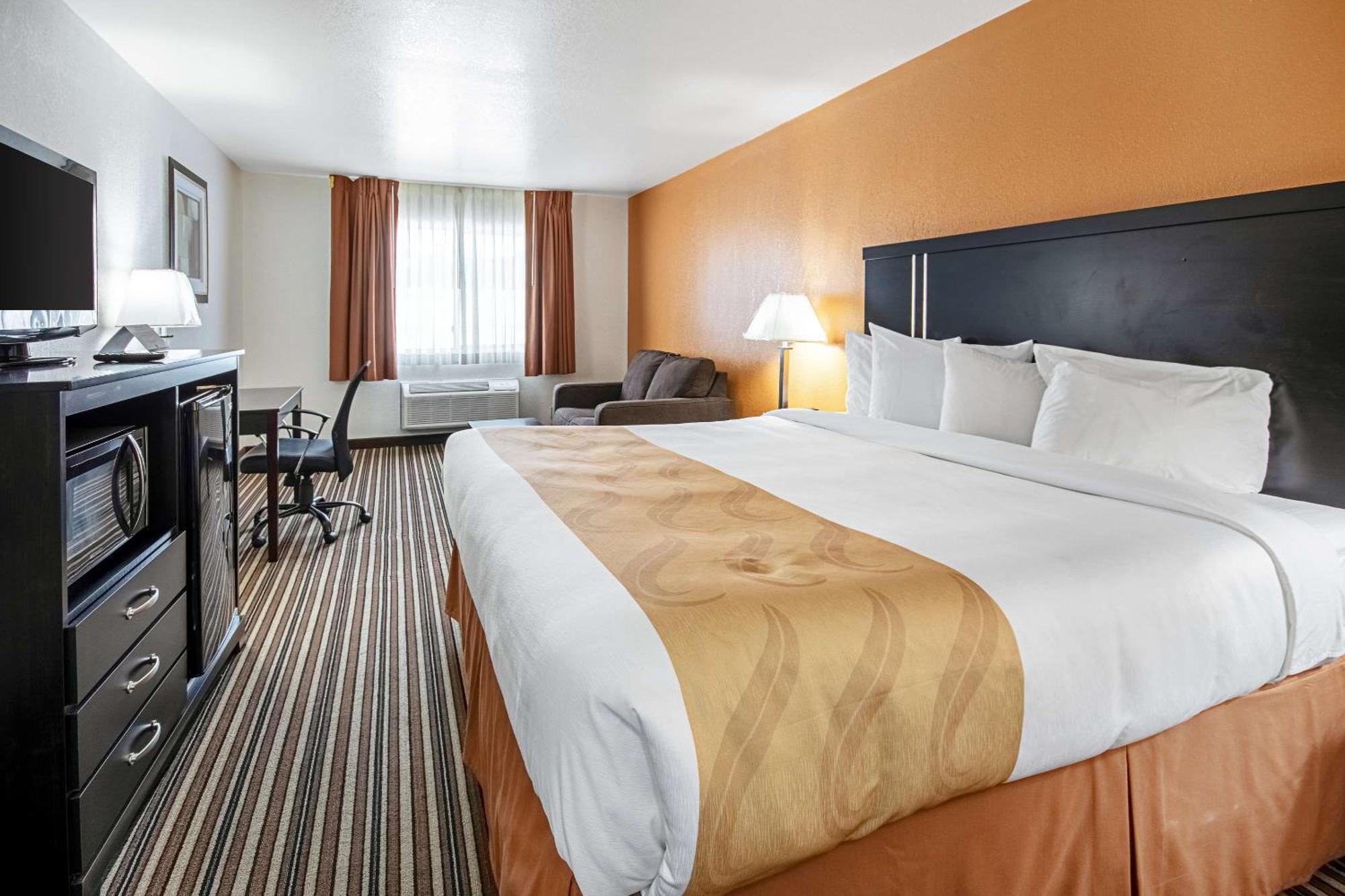 Quality Inn Dodge City Esterno foto
