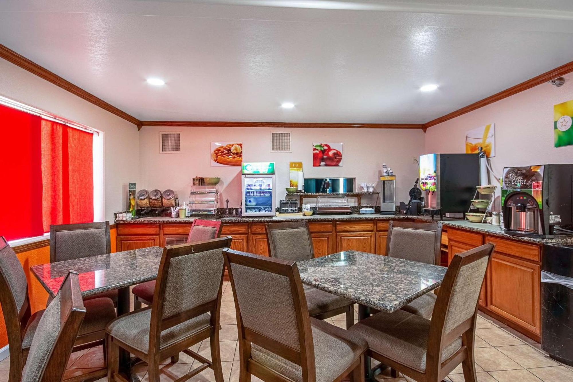 Quality Inn Dodge City Esterno foto