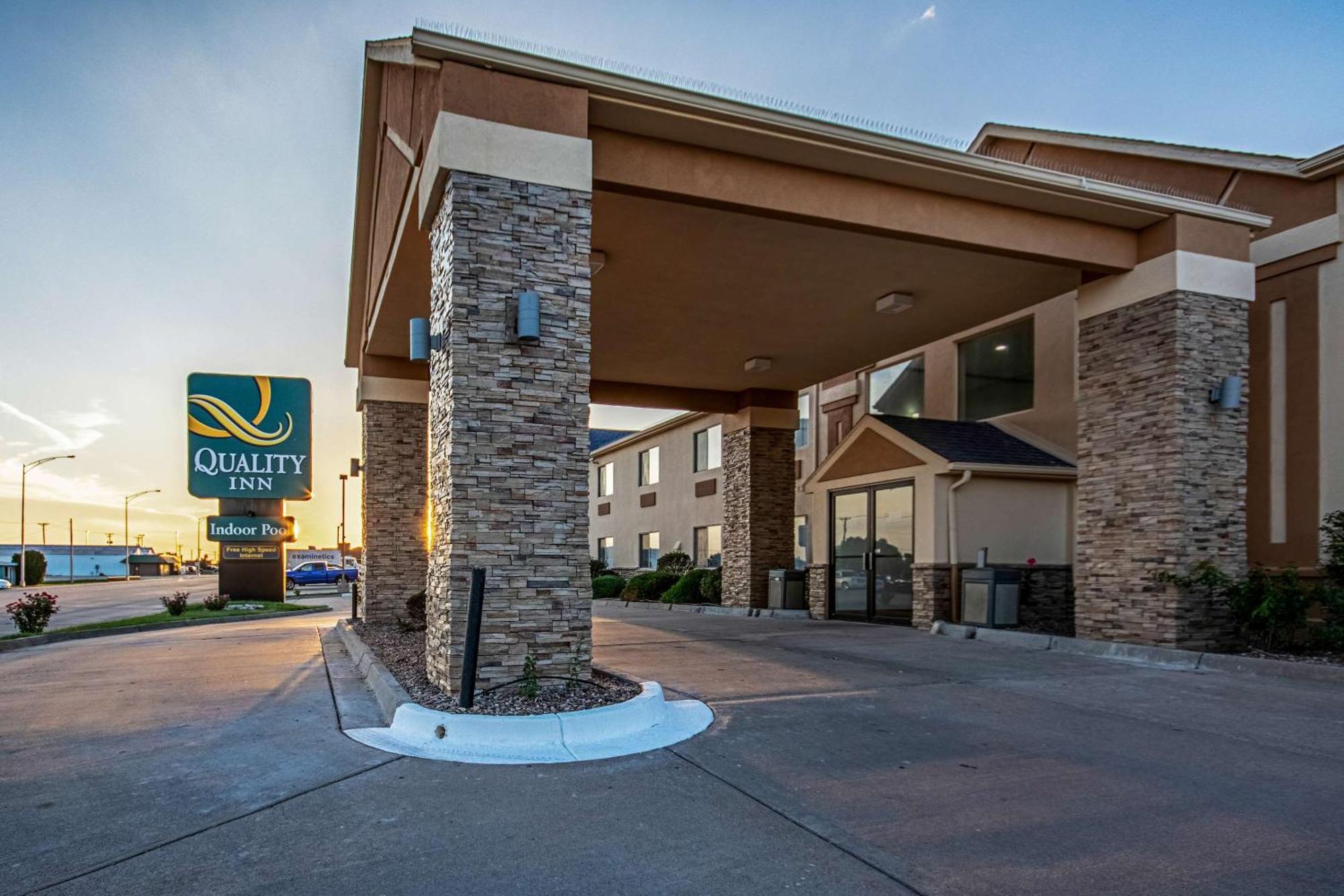 Quality Inn Dodge City Esterno foto