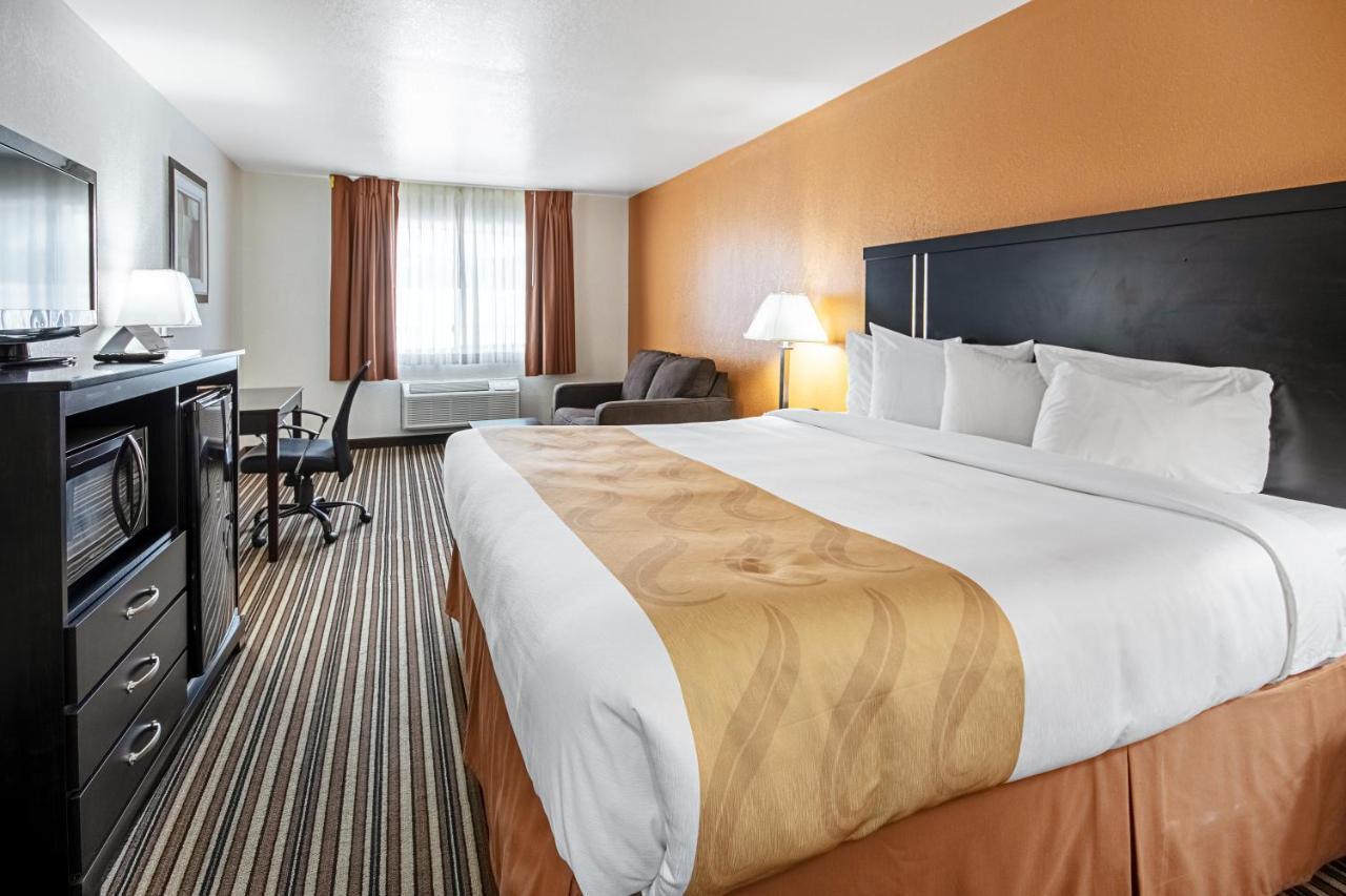 Quality Inn Dodge City Esterno foto